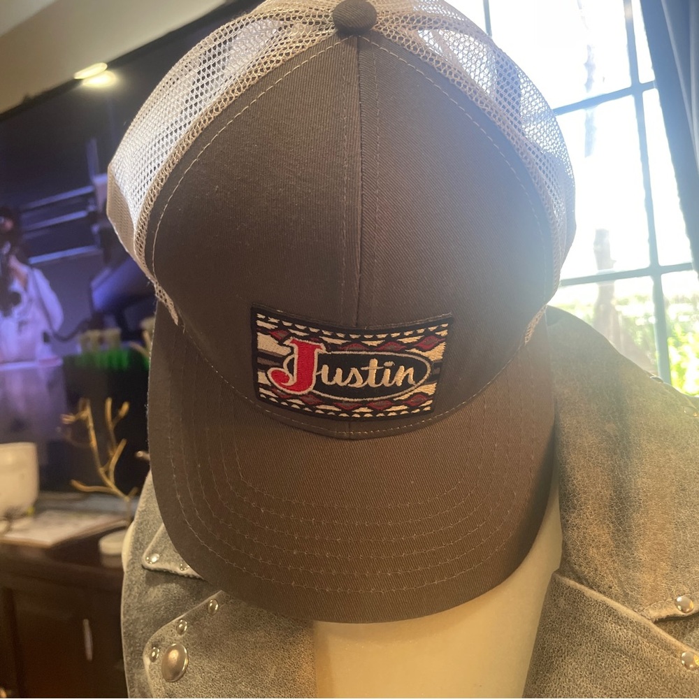 NWOT Justin Western Trucker Hat